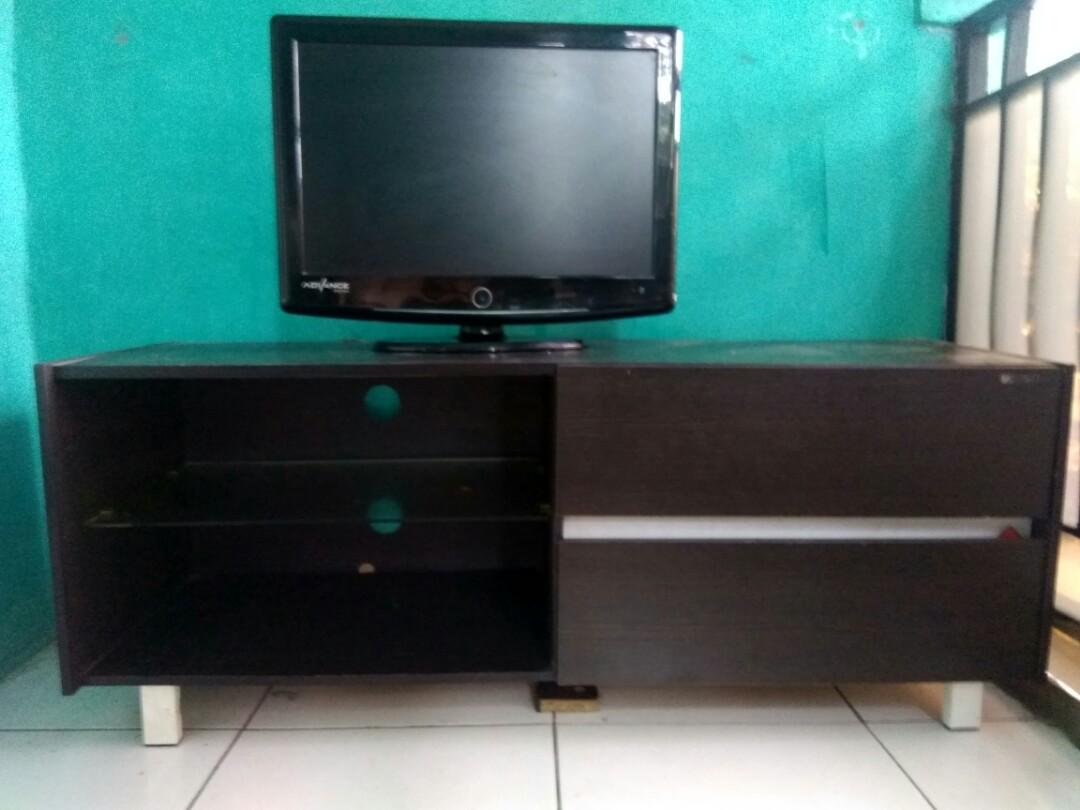 TV LCD 24\