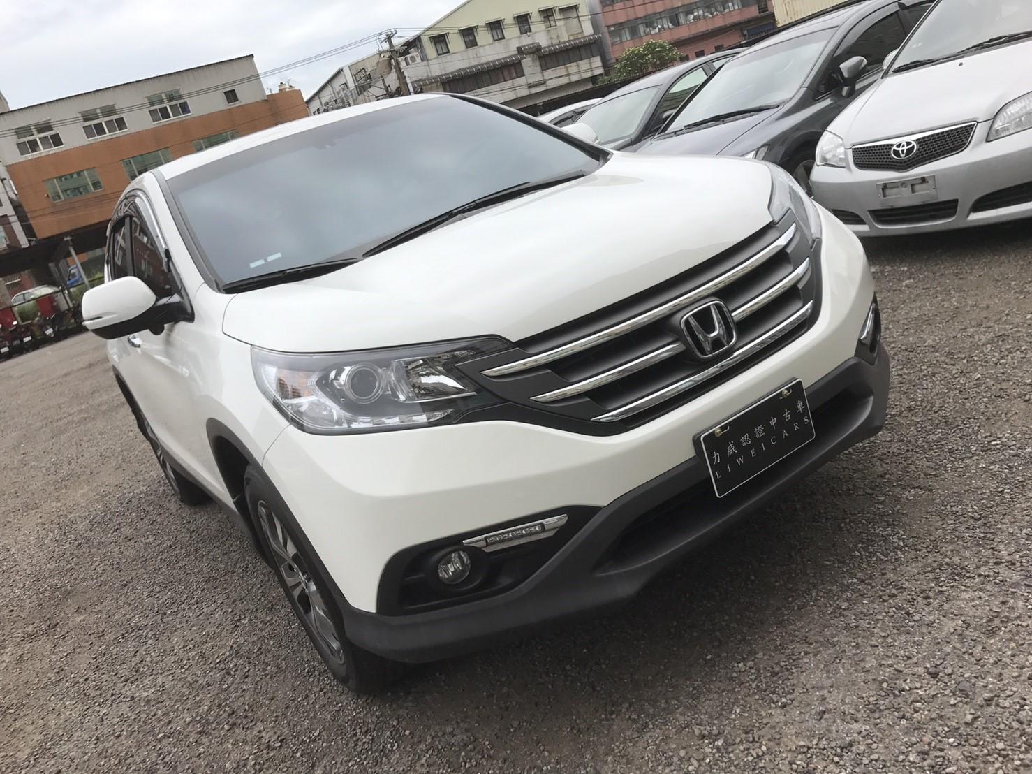 15年cr V 4wd 白色黑內裝2 4 二手中古車 汽車 汽車出售在旋轉拍賣