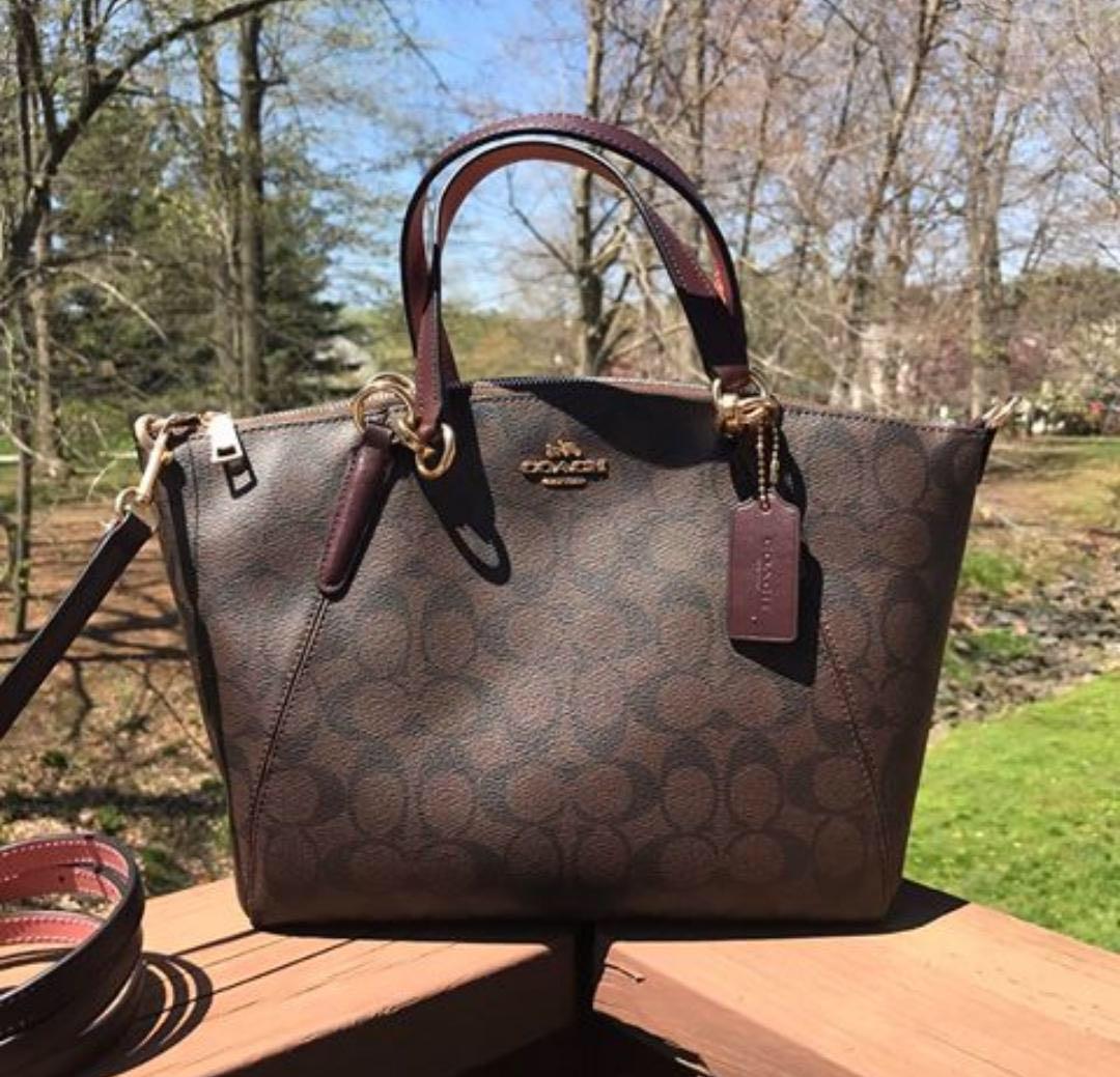 Coach small kelsey signature discount