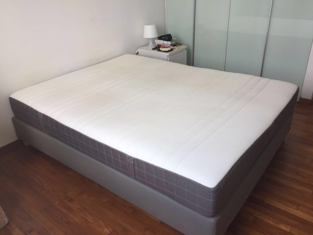 Ikea Queen Bed On Until Aug 12 Furniture Beds Mattresses Share This Listing