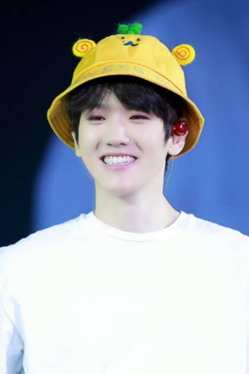 Exo bucket hat store
