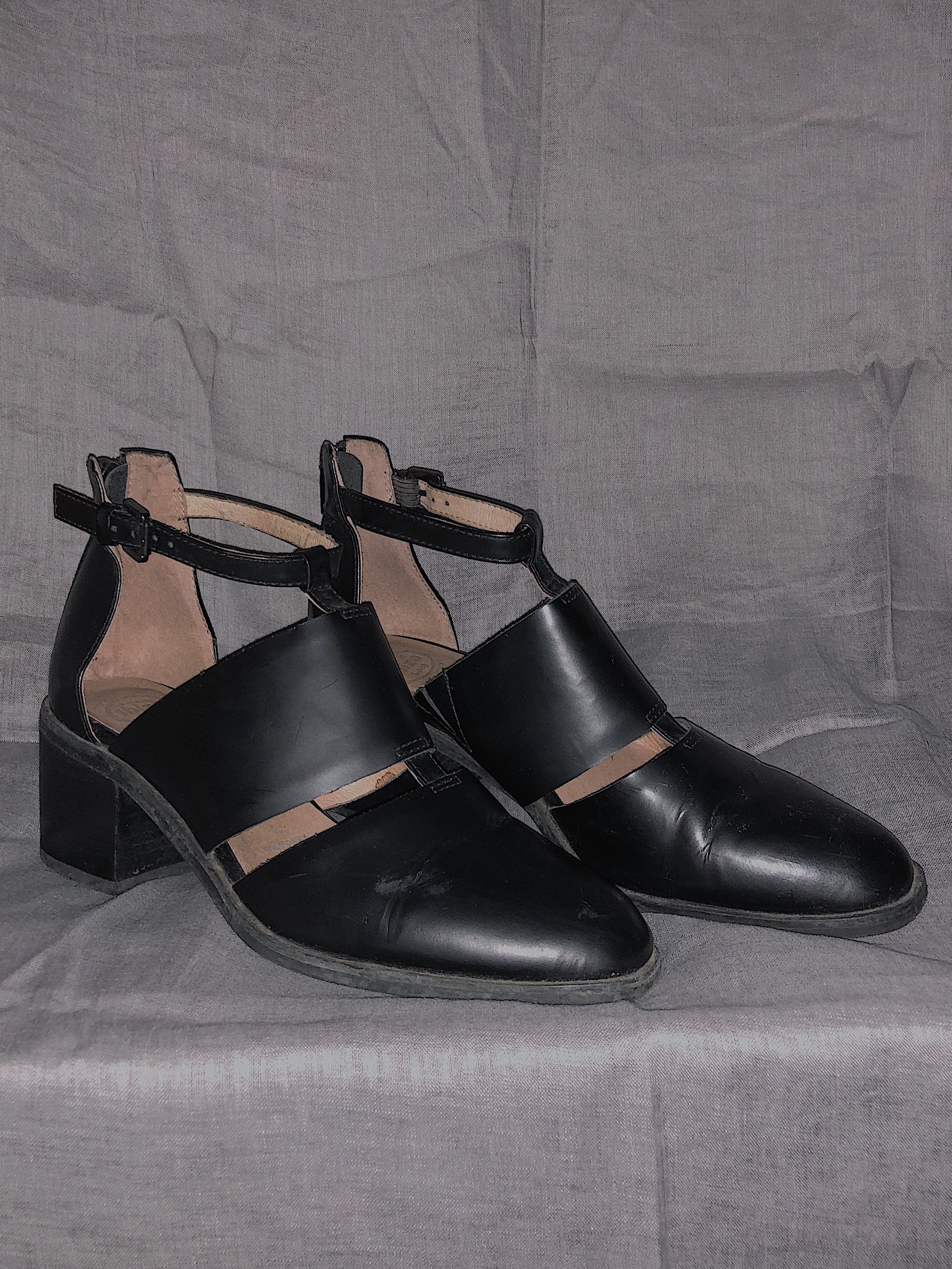 Melina jeffrey campbell sales