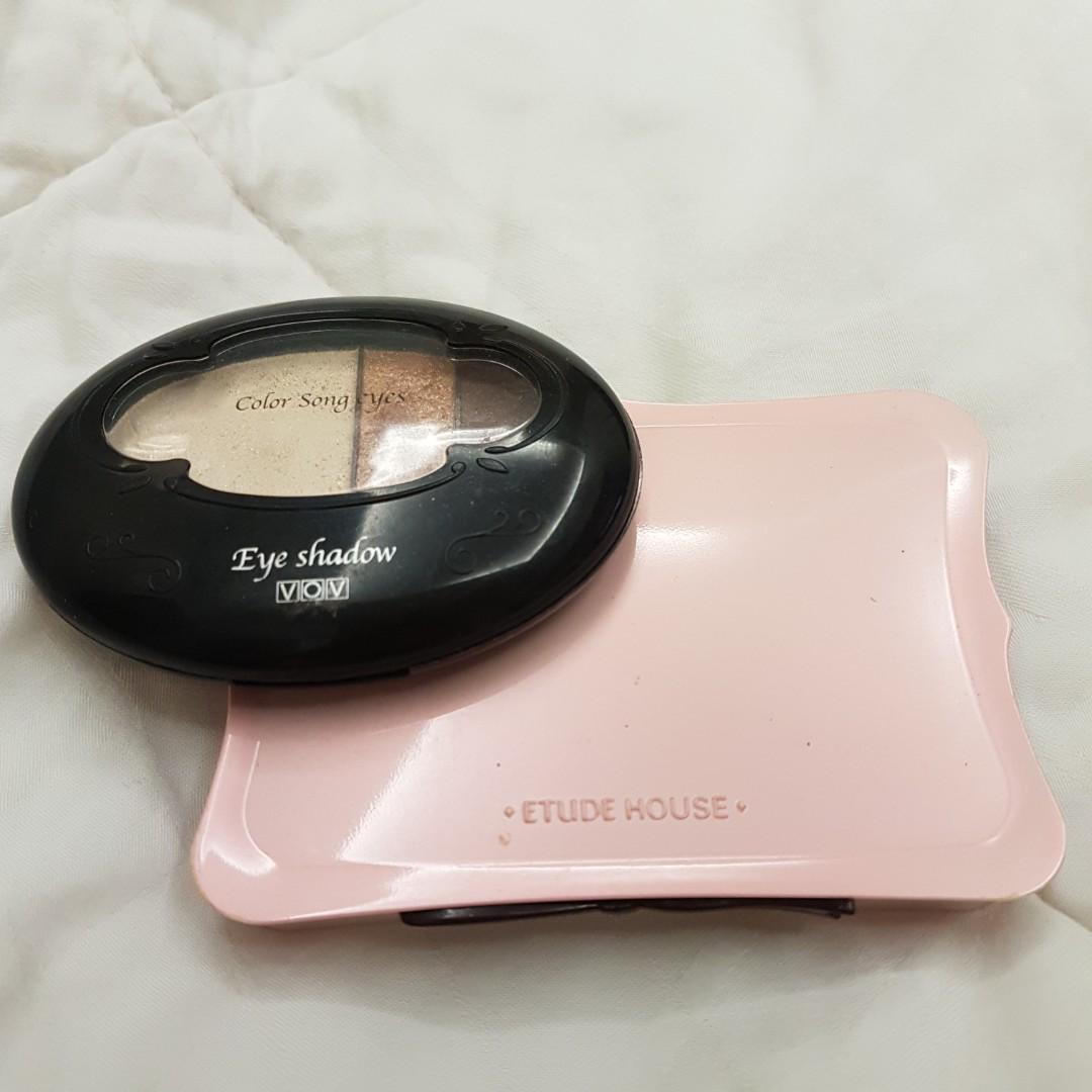 Jual Semua Preloved Vov Etude House Eye Shadow Gratis Universal Clip Lens 3 In 1 Health Beauty Makeup On Carousell