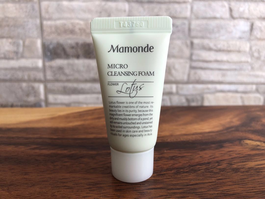 mamonde micro cleansing foam