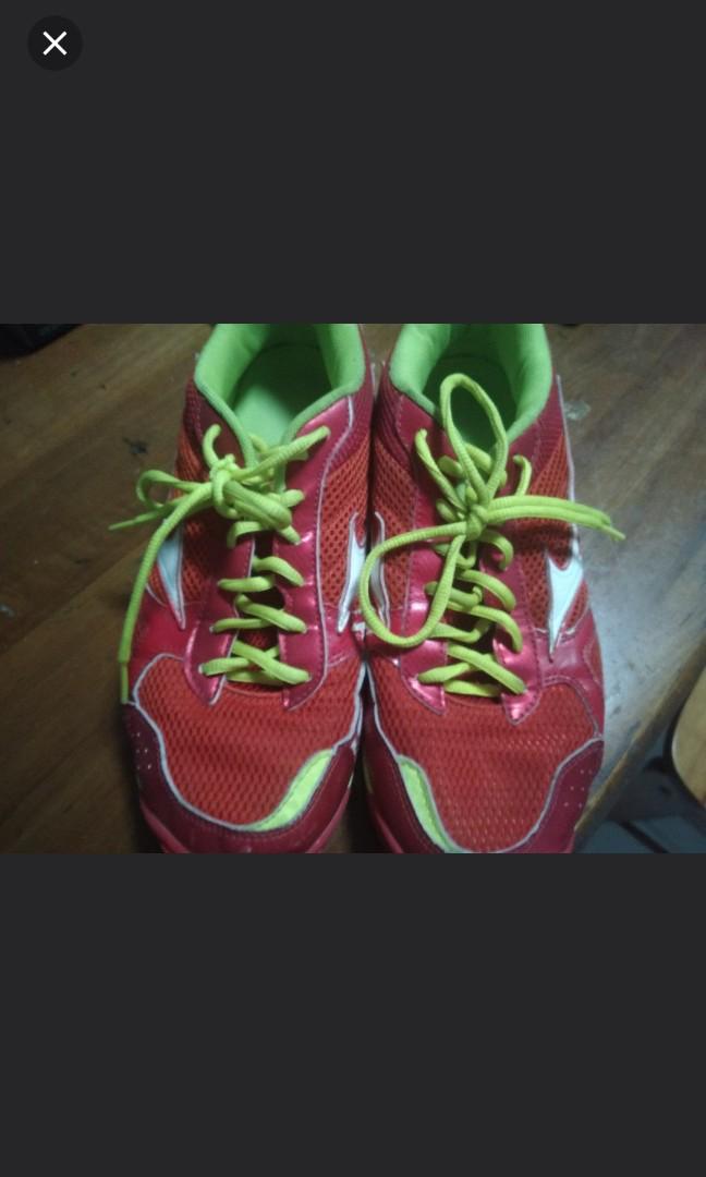 Mizuno wave hotsell twister 3 red