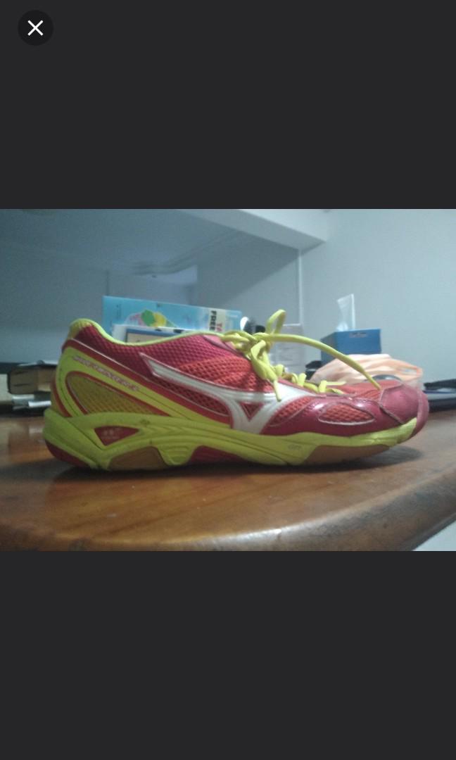 Mizuno wave hotsell twister 3 red
