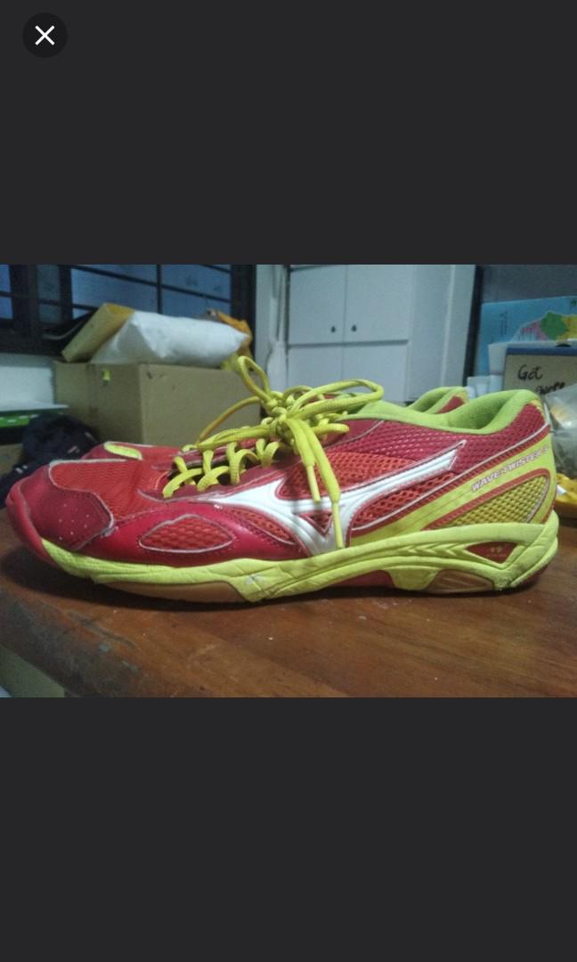 Mizuno wave outlet twister 3 yellow