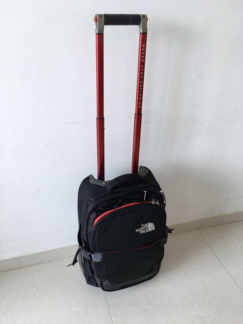 The north face OVERHEAD CARRY ON used Men s Fashion Activewear