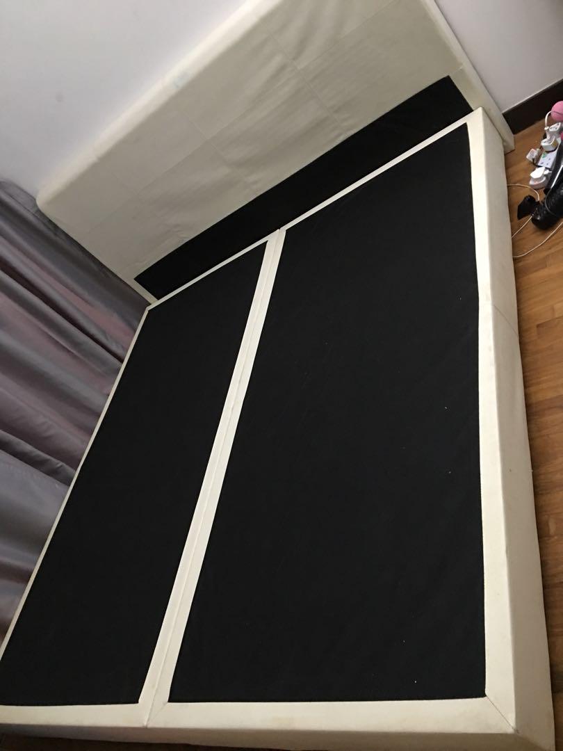 Bed Frame (Category: Bed Frames & Mattresses) located in Singapore. Submitted by graffiti09 (Listing ID 184480107, Image 2). Description: .