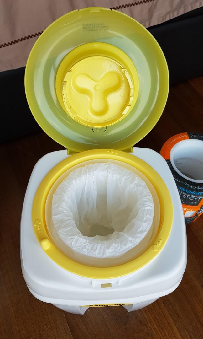 Combi Sangenic Diaper Bin, Babies & Kids, Bathing & Changing, Diapers