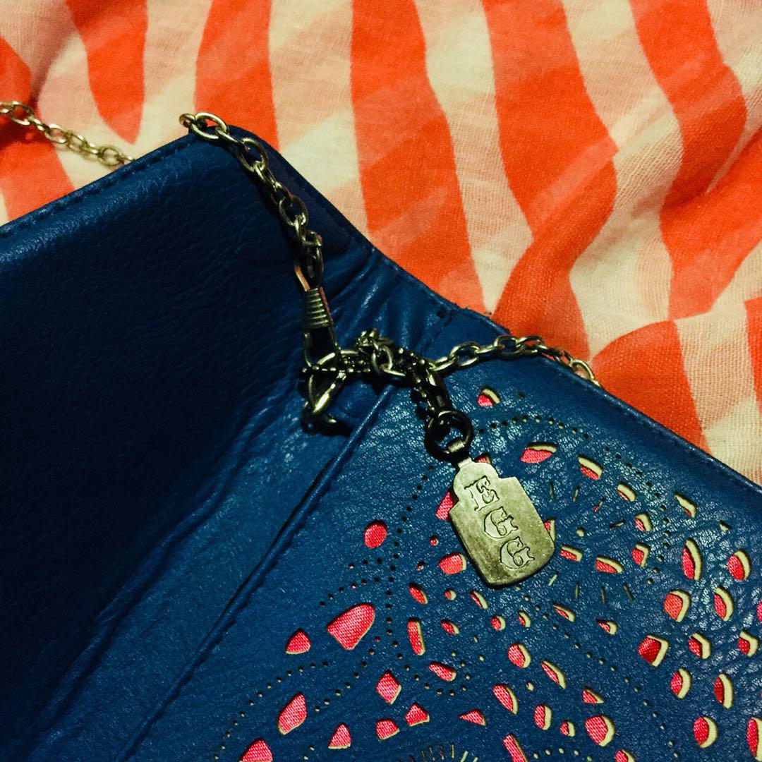 EGG Clutch Bag (Category: Clutches) located in Caloocan City. Submitted by lovelunaa (Listing ID 184498068, Image 3). Description: .