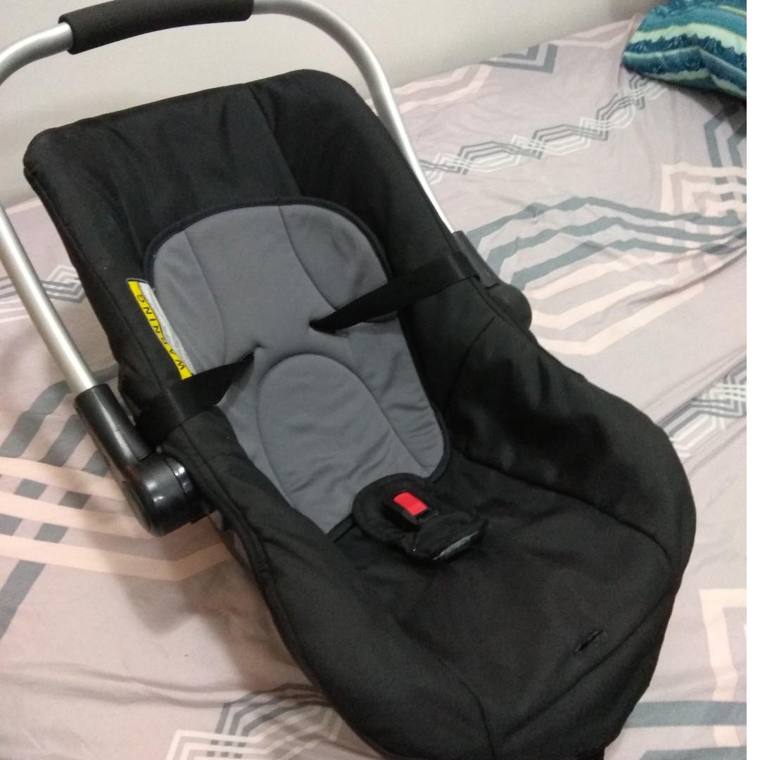 halfords travel system