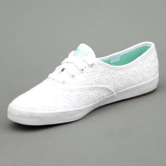 Keds White Eyelet Daisy Shoes, Women's Fashion, Footwear, Flats on Carousell