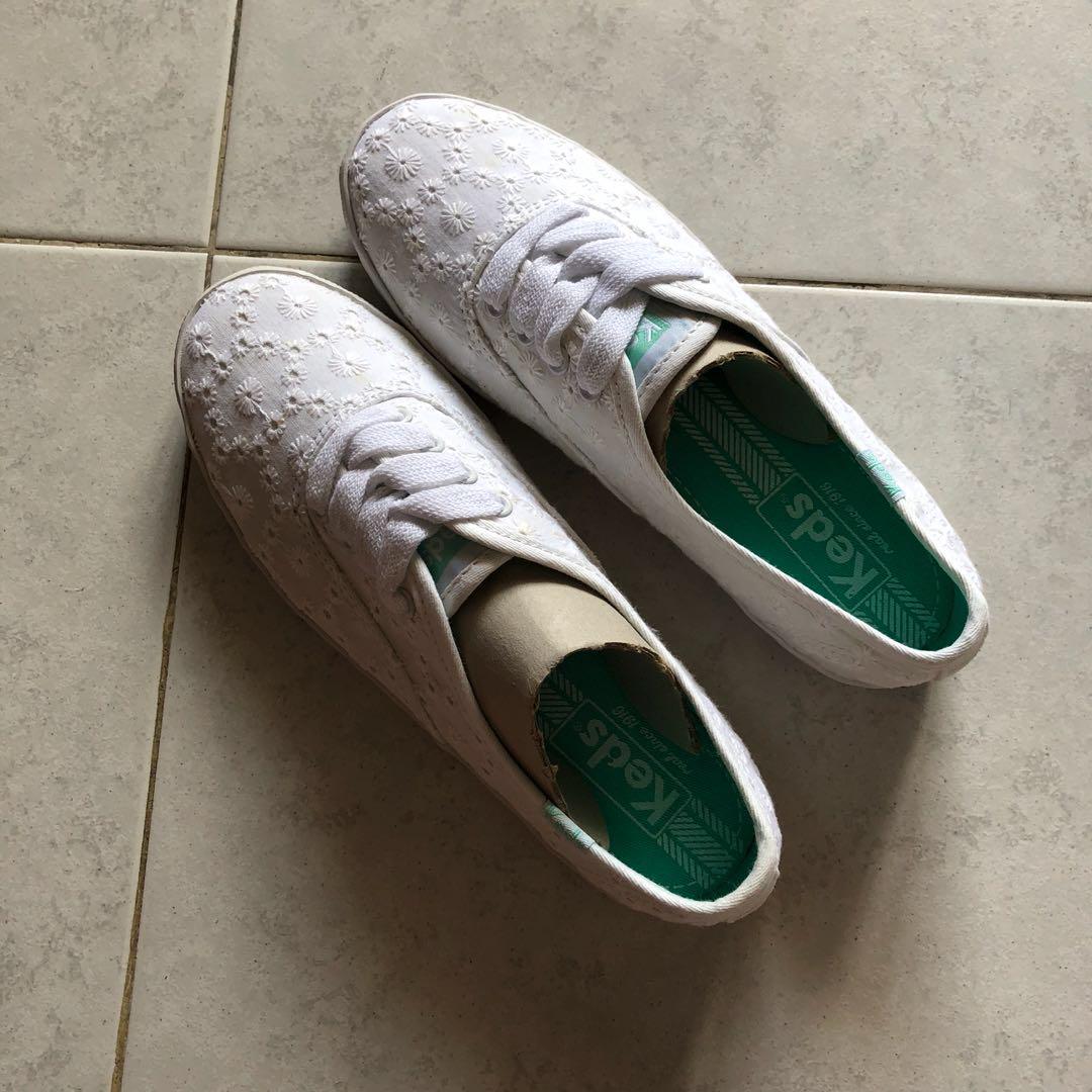 White hotsell eyelet keds
