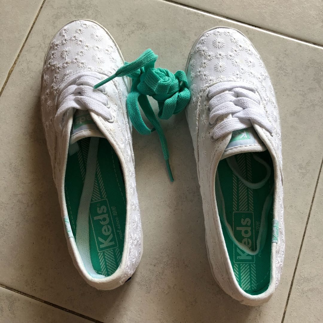 White best sale eyelet keds