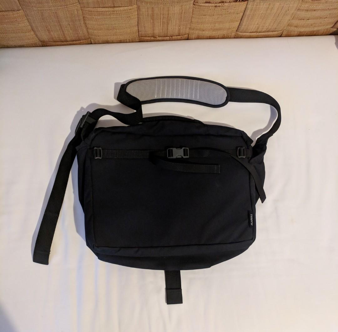 Osprey Flapjill Courier Messenger bag, Women's Fashion, Bags & Wallets ...