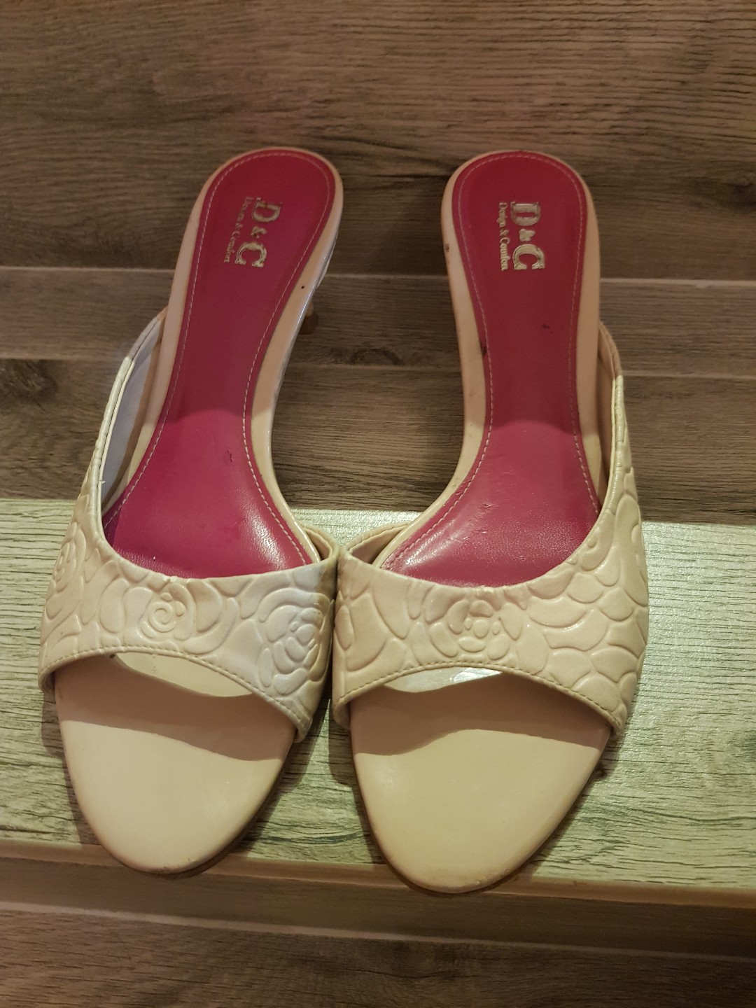 pale pink small heels