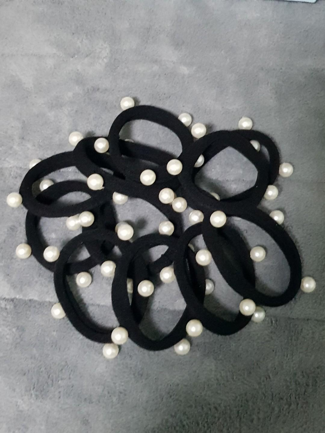 Thick Black Colour Rubber Band For Hairs With Pearls Everything