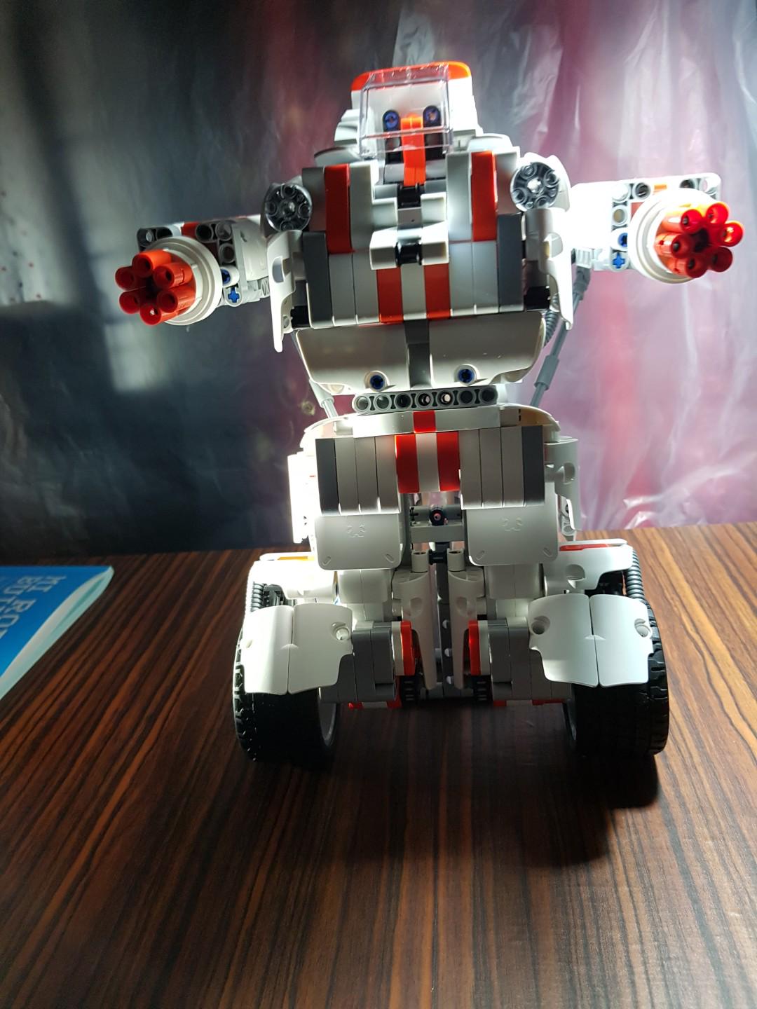 mi robot builder price