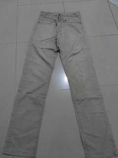 Celana chino coklqt UNIQLO size 28