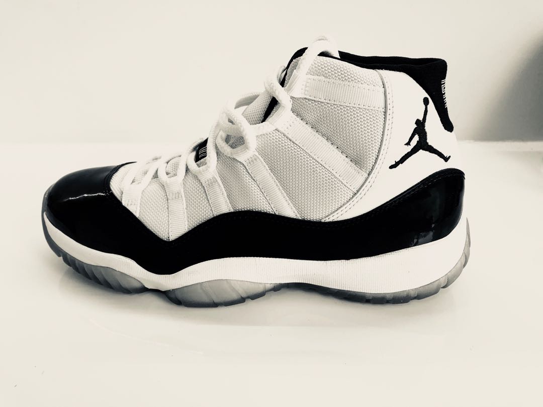 air jordan 11 retro white and black