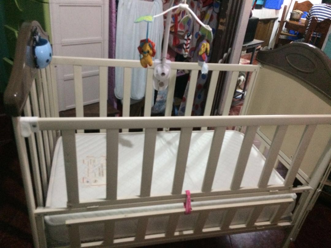 apruva crib size