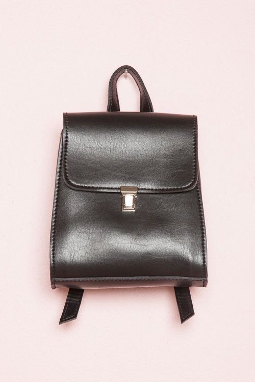brandy melville black buckle bag