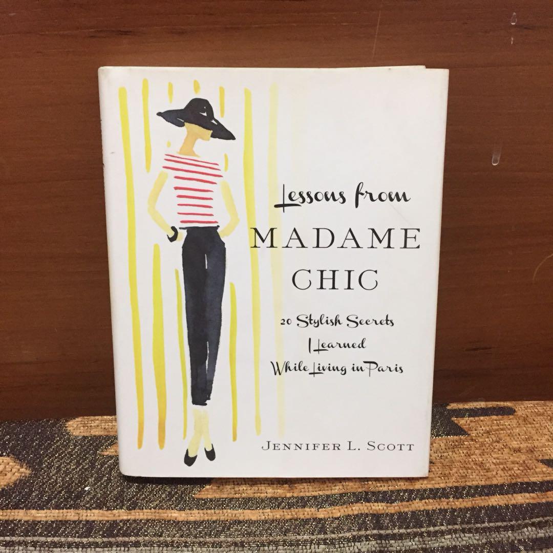 Buku Berbahasa Inggris Lessons From Madame Chic Books