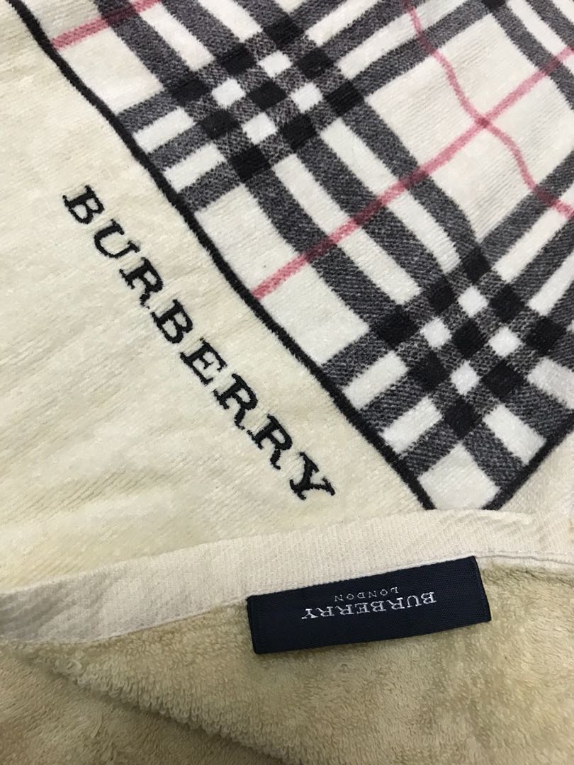 BURBERRY TOWEL, Men's Fashion, Watches & Accessories, Handkerchief & Pocket  Squares on Carousell