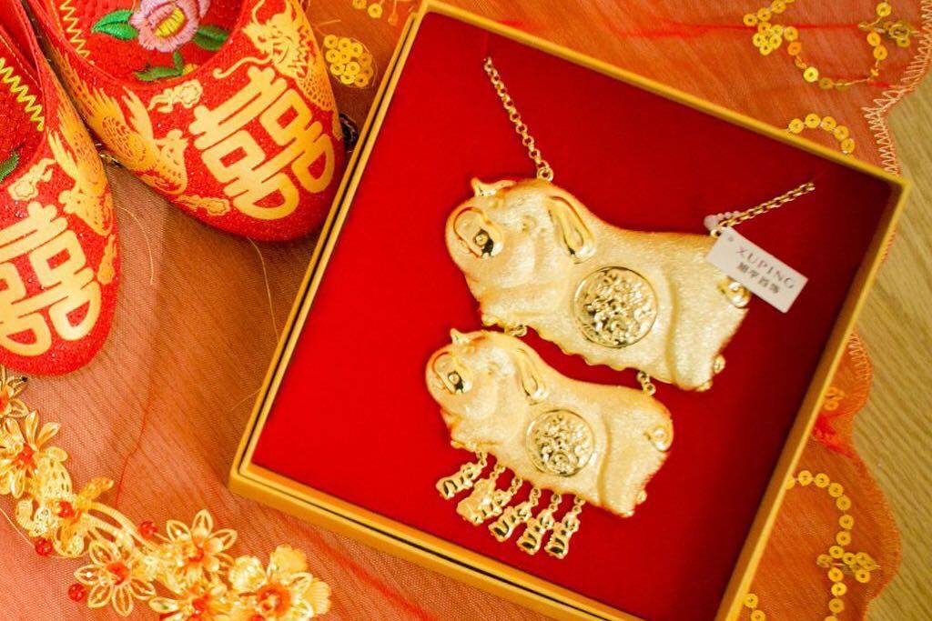 Gold pig discount necklace chinese wedding