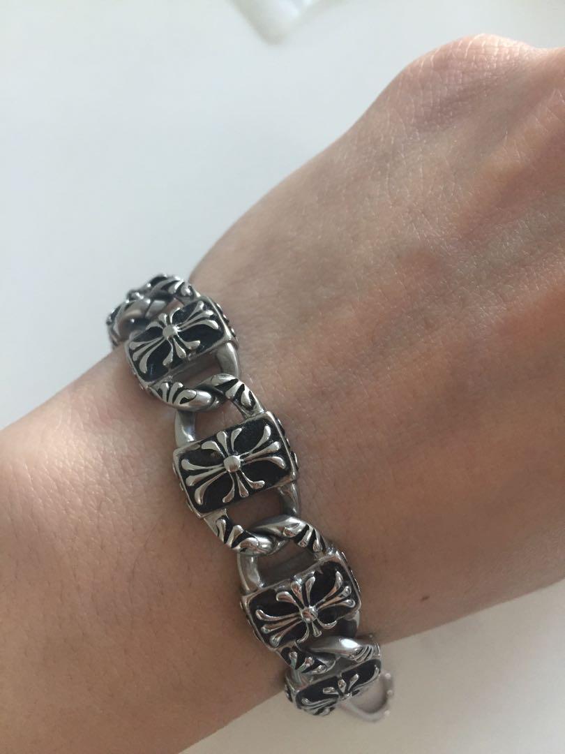 Chrome on sale heart bangle