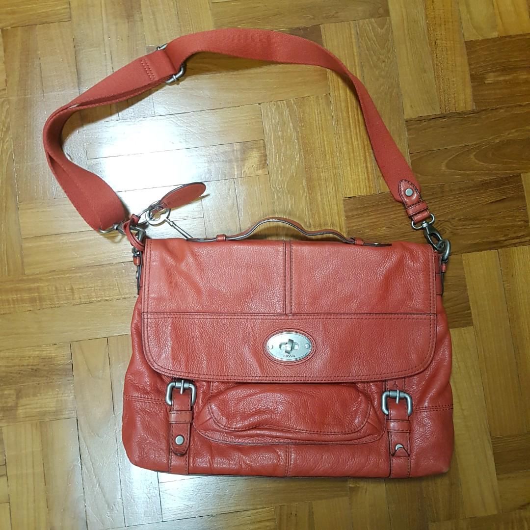 Fossil Maddox leather crossbody bag maroon Luxury Bags Wallets on Carousell
