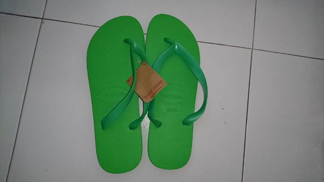 havaianas neon green