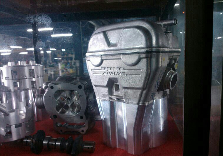 HONDA CBR150R/SONIC150R complete cylinder head(DOCH) with 