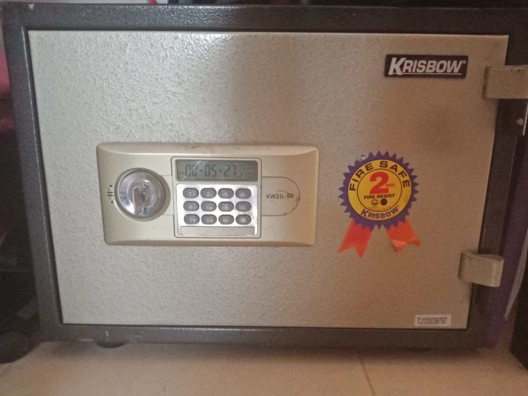 Krisbow safe deposit box, Perabotan Rumah di Carousell