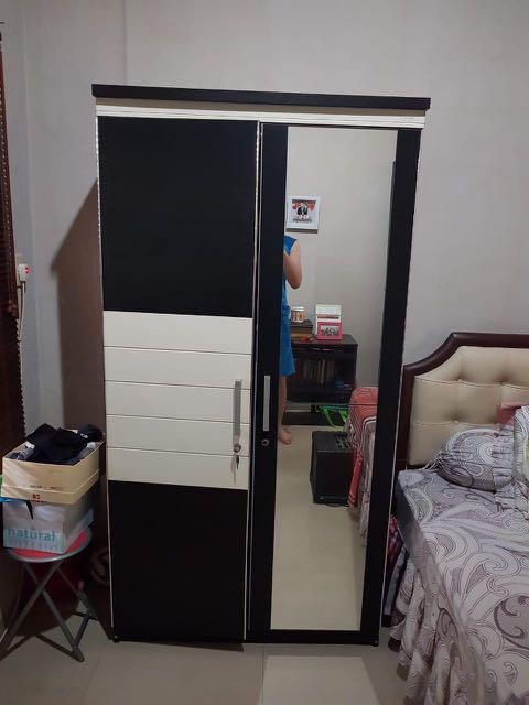 Lemari Hitam Putih Perabotan Rumah Di Carousell
