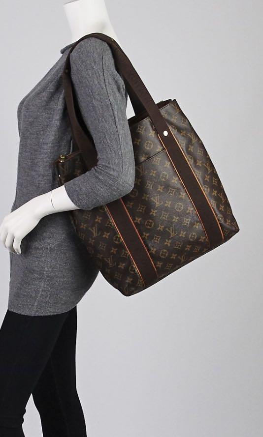 919. Louis Vuitton Monogram Canvas Cabas Beaubourg Tote - Featuring the  Collection of a Major International Corporation - ASPIRE AUCTIONS