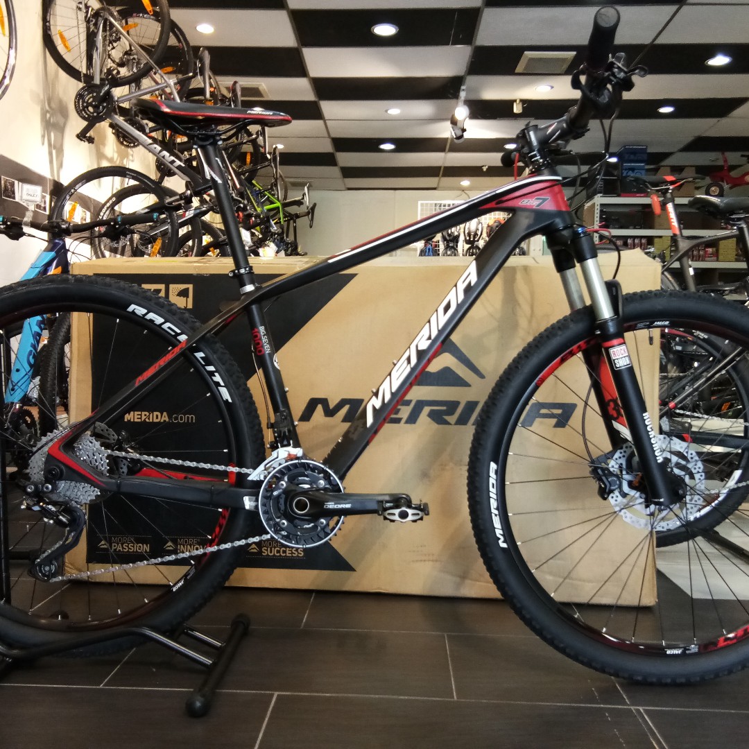 merida carbon mountain bike