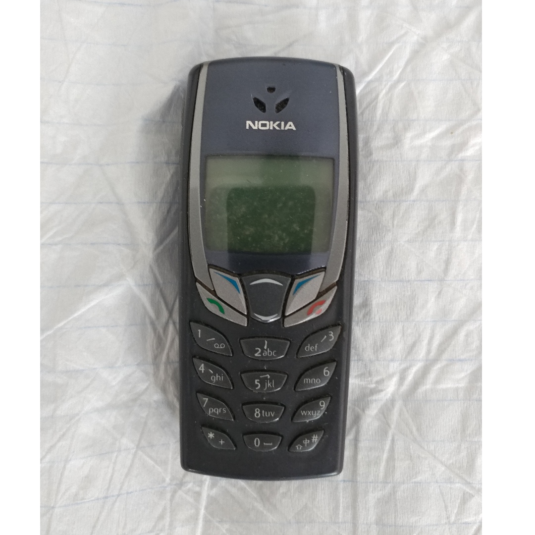 reduced 2002 antique nokia 6510 for collector