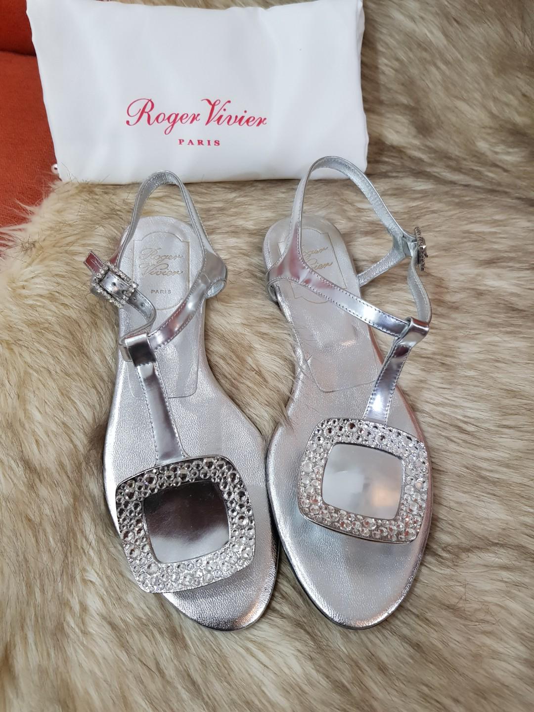Roger vivier thong sandals sale