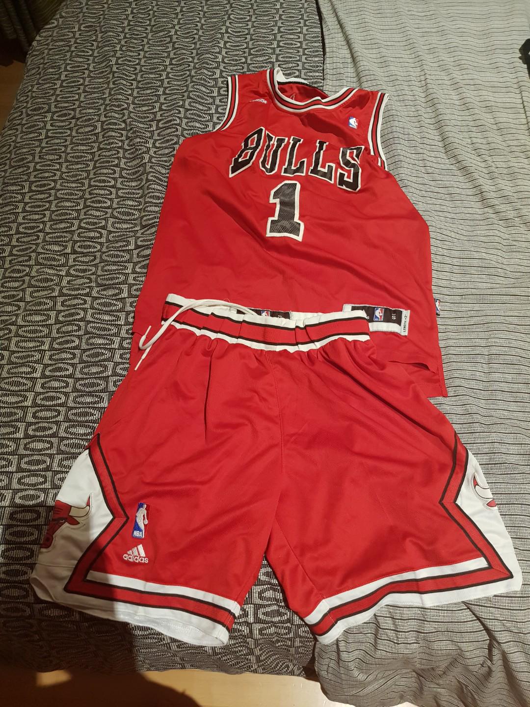 derrick rose jersey and shorts