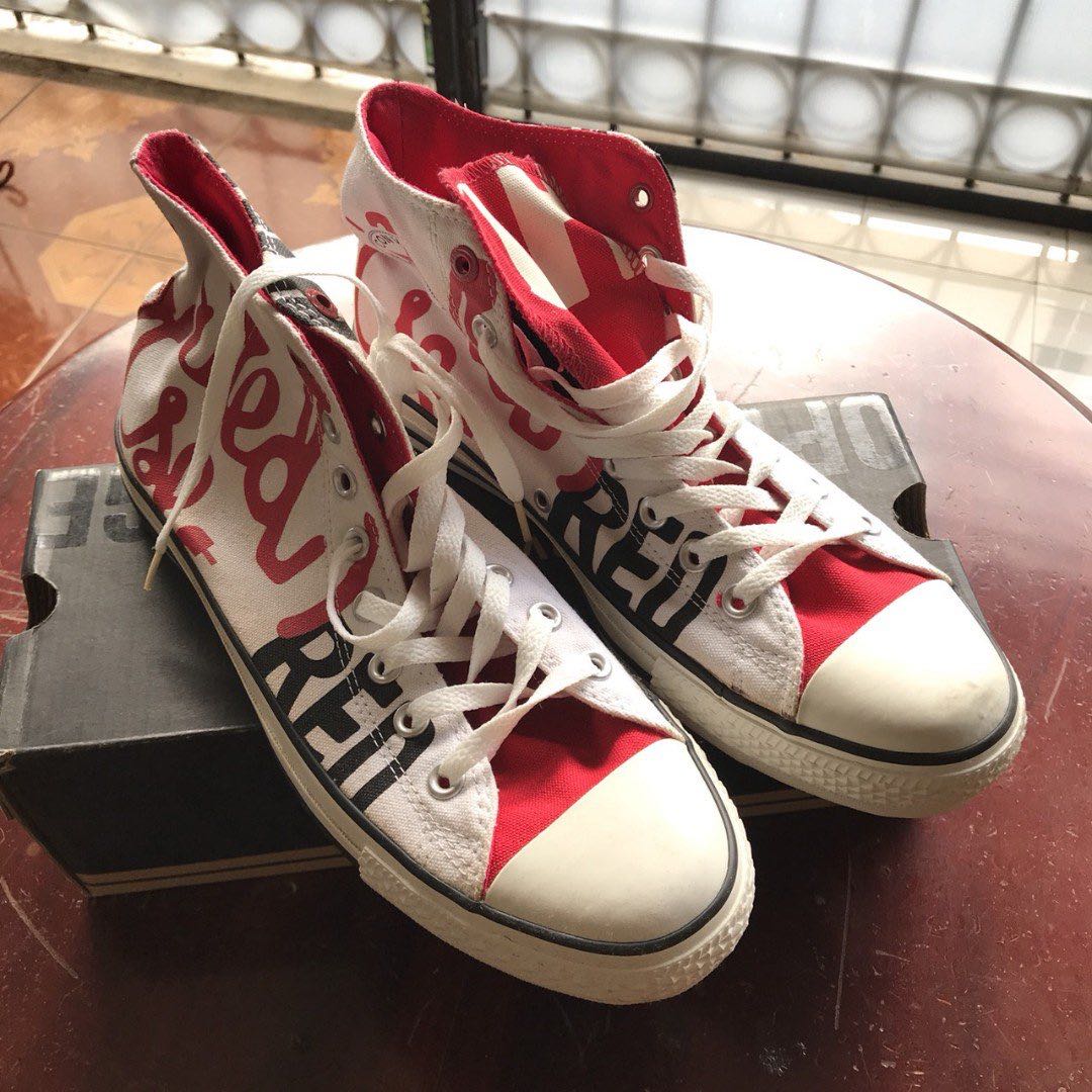 Converse RED Edition Size 44 Fesyen Pria Sepatu Sneakers