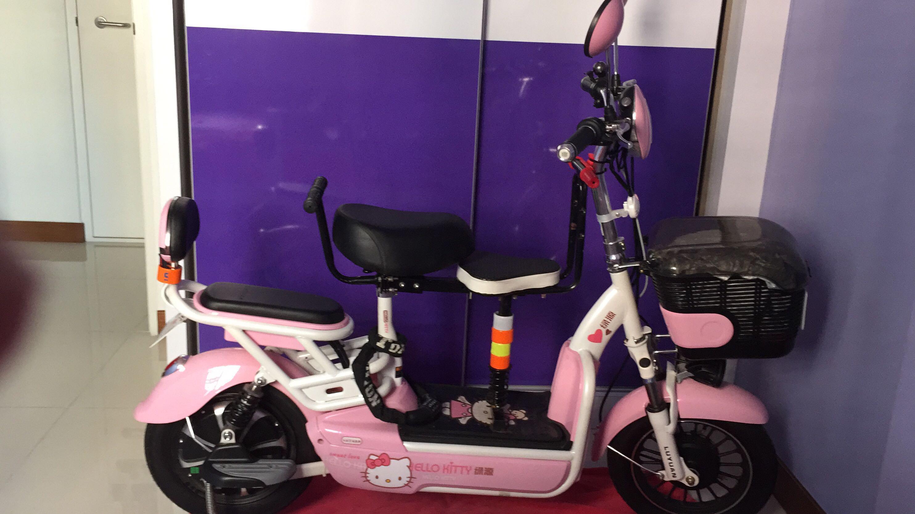 Hello Kitty Electric Scooter, Sports Equipment, PMDs, EScooters & E