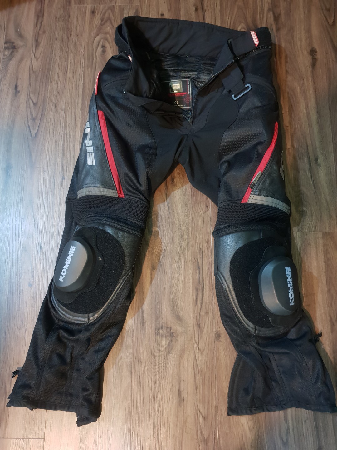 komine riding pants