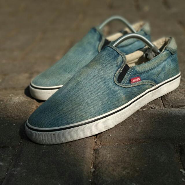 levis slip