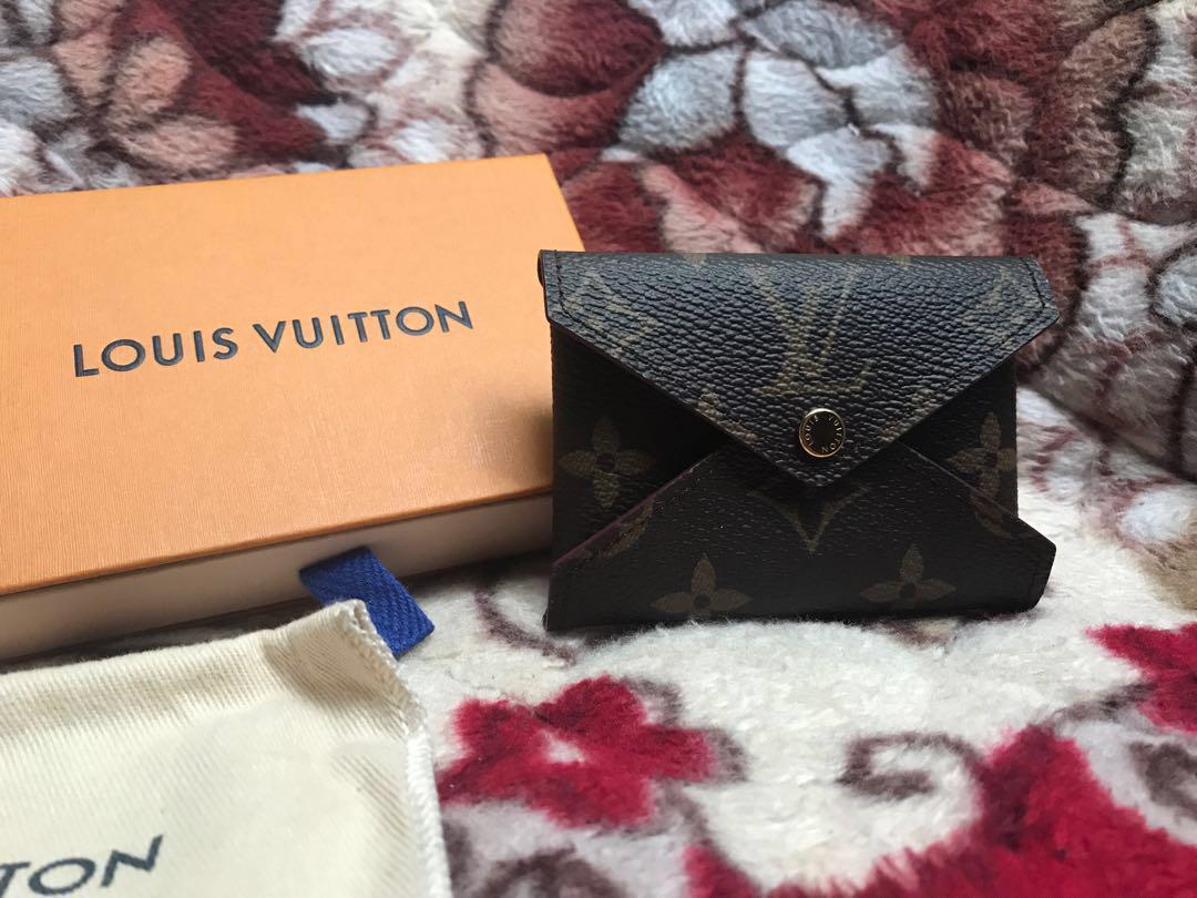 Louis Vuitton Escala SLG Collection