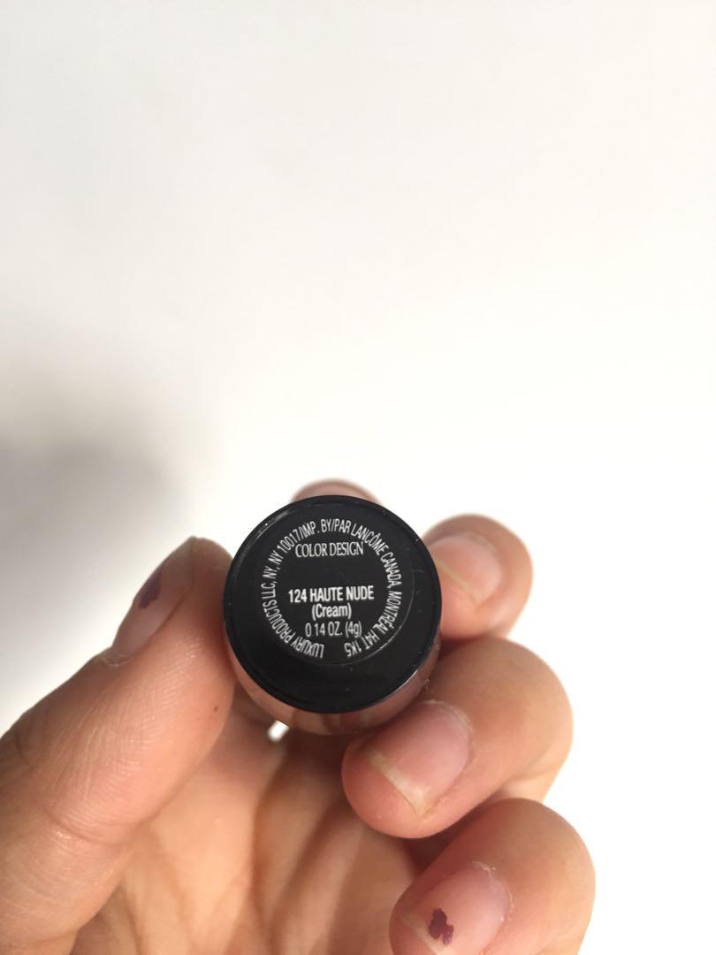 Make up bundle (Category: Makeup) located in Toronto. Submitted by creaturesoftweed (Listing ID 184863164, Image 3). Description: Everything lightly used. Lots of product left. Just don’t need them There’s eyeshadow lipstick and lipgloss .