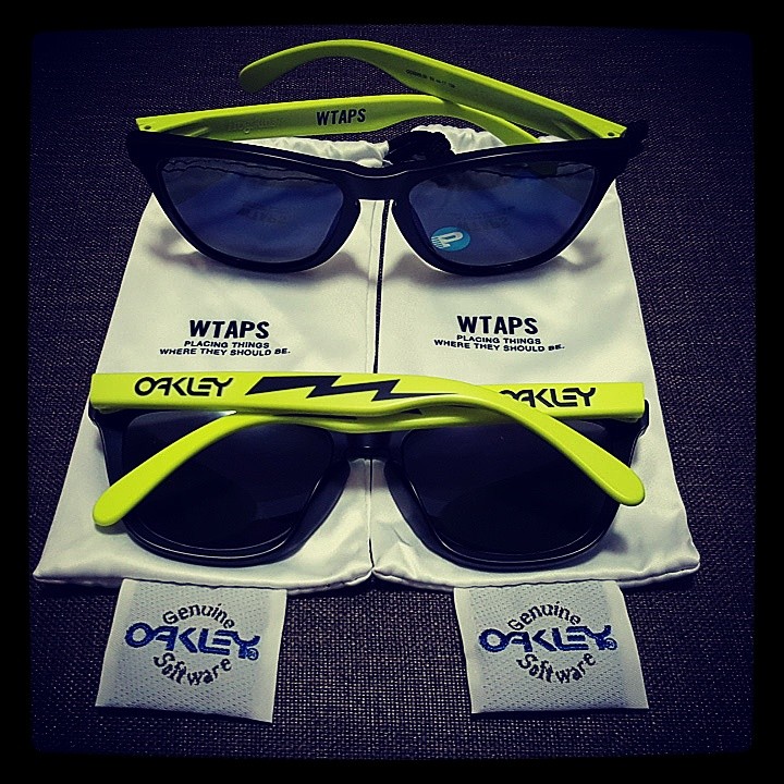 Oakley x Wtaps, Men's Fashion, Watches & Accessories, Sunglasses 