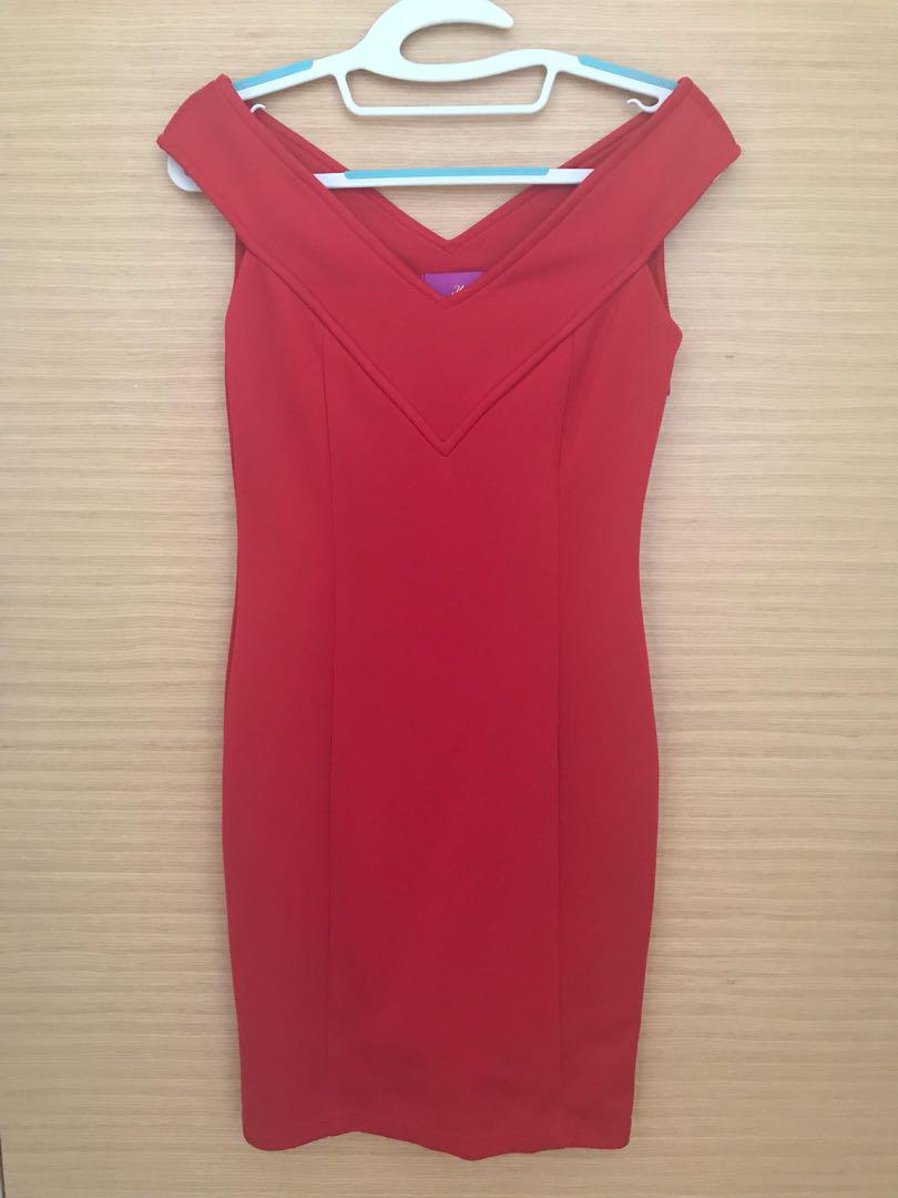 red dress store