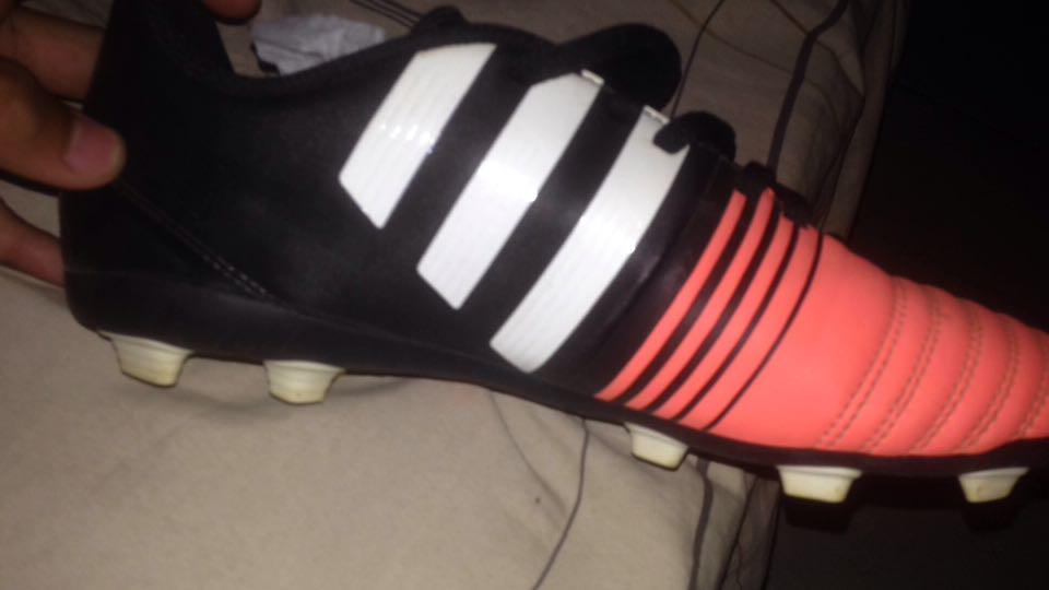 Sepatu bola hotsell adidas nitrocharge 4.0